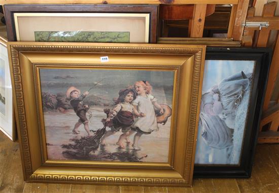 5 framed prints, classical scenes(-)
